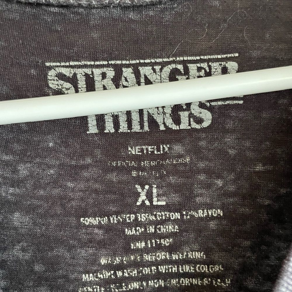 Stranger Things t shirt - Picture 3 of 4
